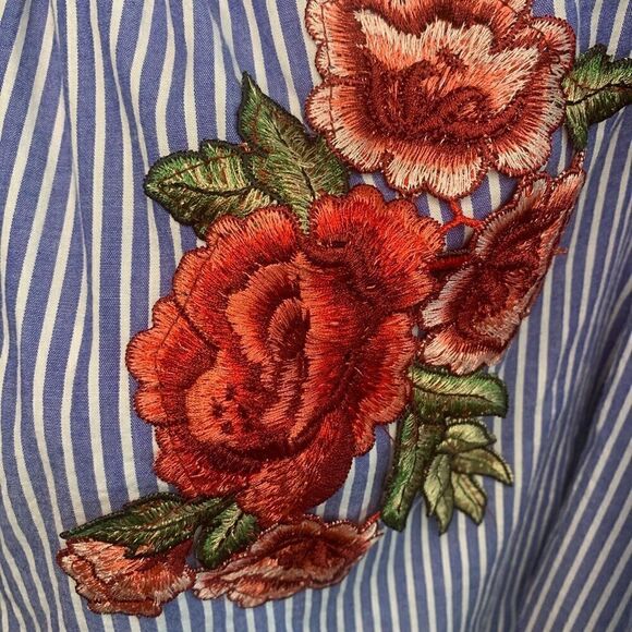 Miley + Molly blue striped shirt size S - Picture 2 of 6